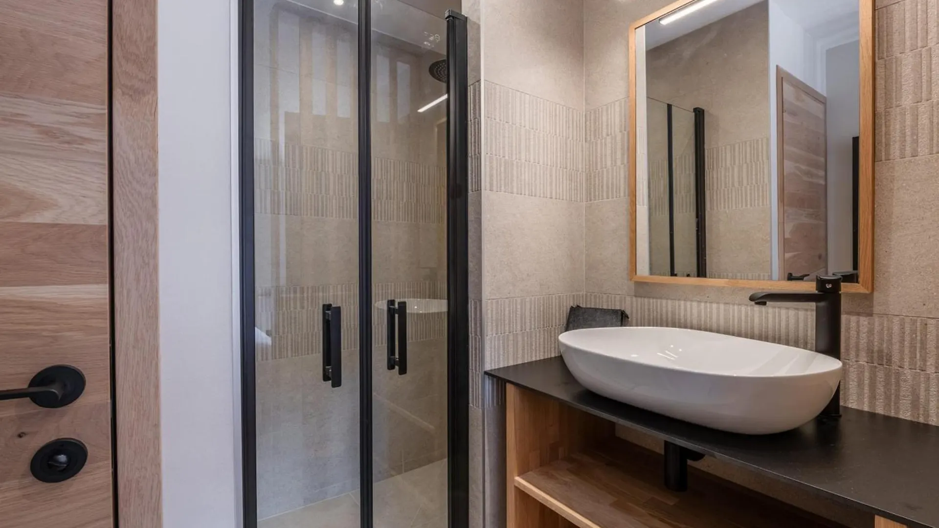 Chalet Spacieux A Chamonix Avec Jacuzzi Et Parking, Animaux Acceptes - Fr-1-343-259 0*,  France