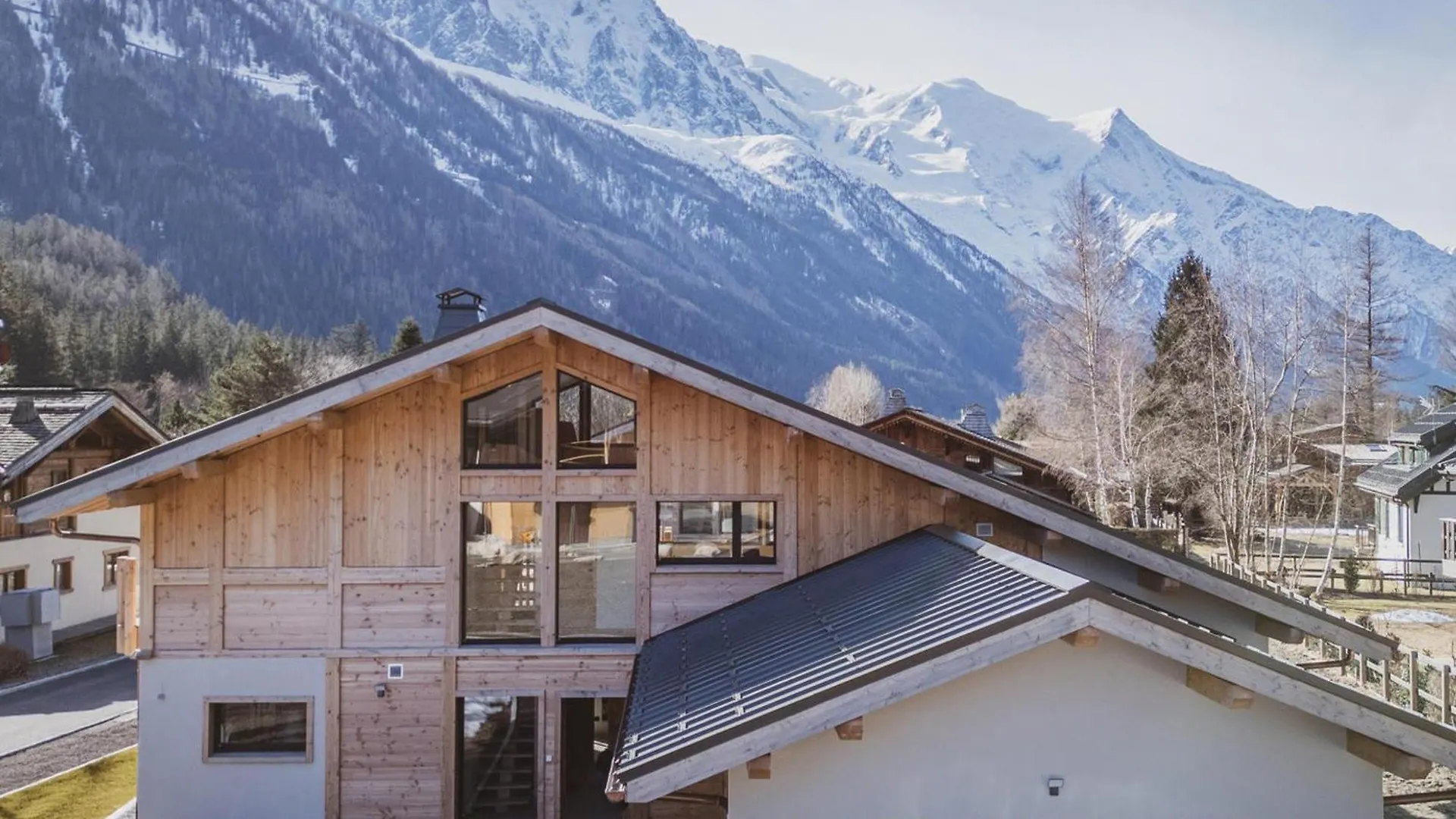 Chalet Spacieux A Chamonix Avec Jacuzzi Et Parking, Animaux Acceptes - Fr-1-343-259